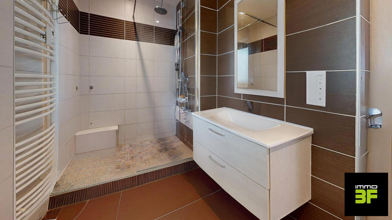 Appartement - 84 m² - 4 pièces