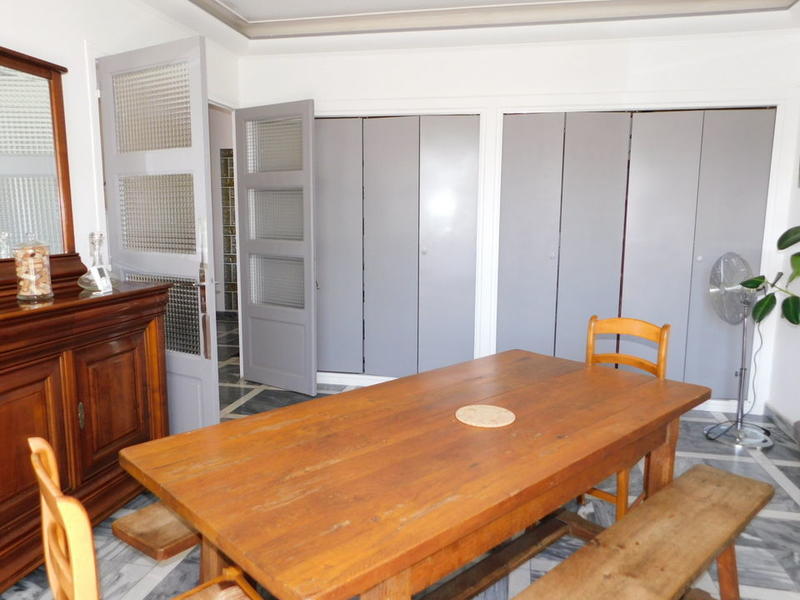 Villa - 263 m² - 11 pièces