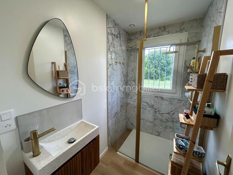 Maison - 95 m² - 5 pièces