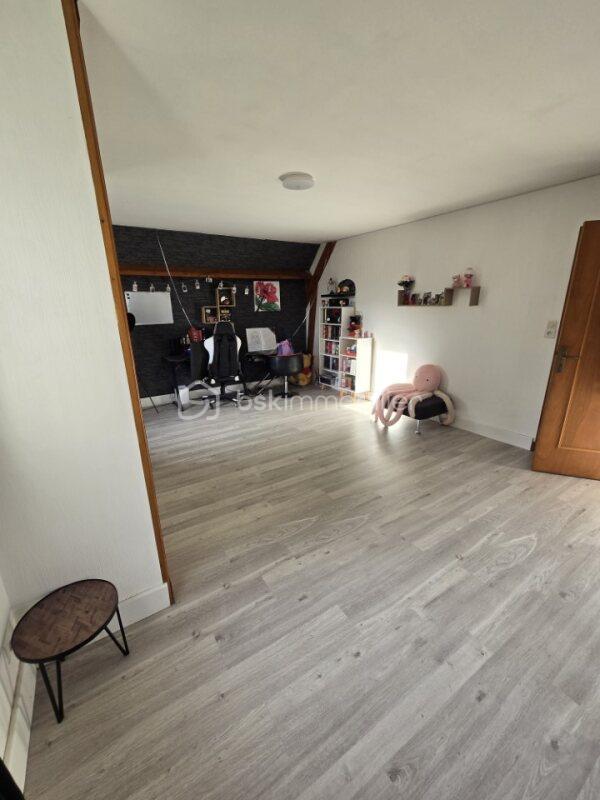 Maison traditionnelle - 170 m² - 6 pièces