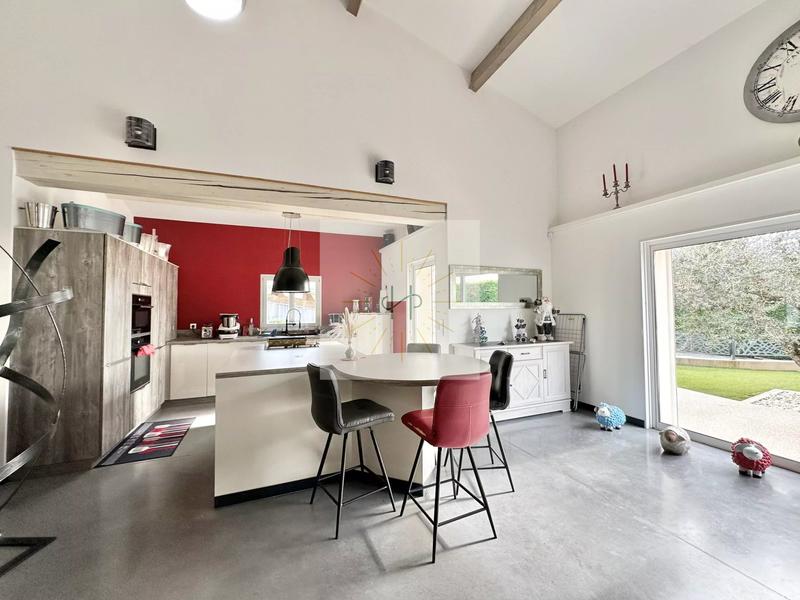 Maison - 168 m² - 4 pièces