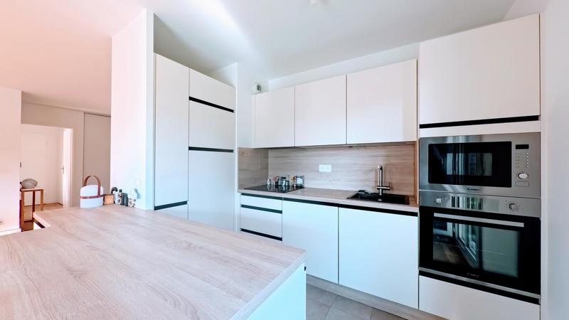 Appartement - 86 m² - 4 pièces