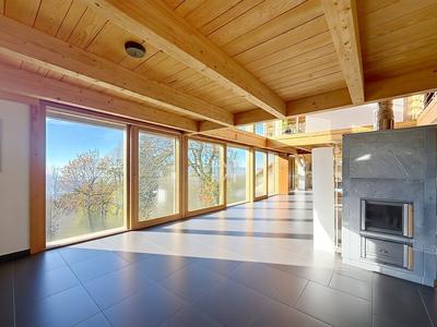 Maison - 300 m² - 6 pièces