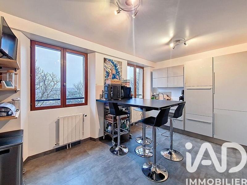 Maison - 215 m² - 7 pièces