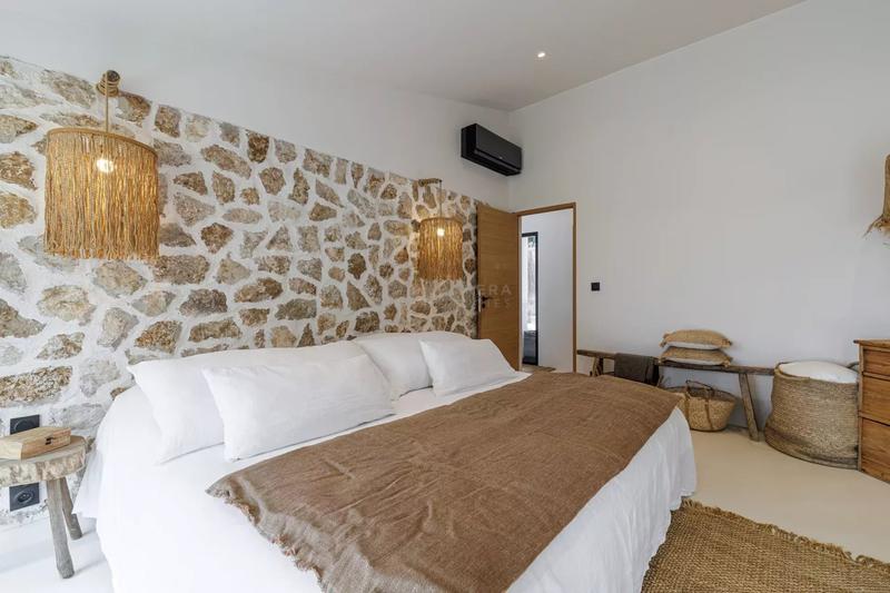 Appartement - 257 m² - 8 pièces