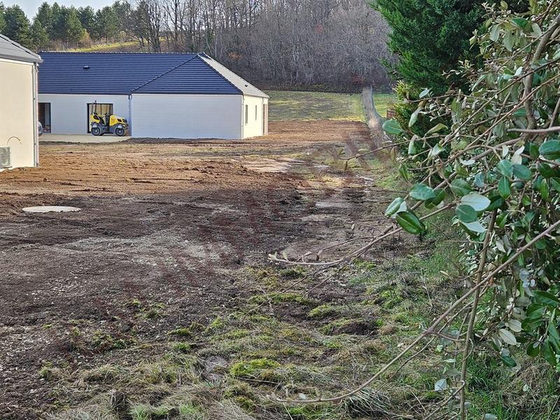 Terrain constructible - 855 m²