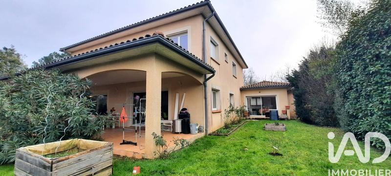 Maison de maîtres - 377 m² - 8 pièces
