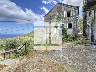 Maison de village - 66 m² - 5 pièces