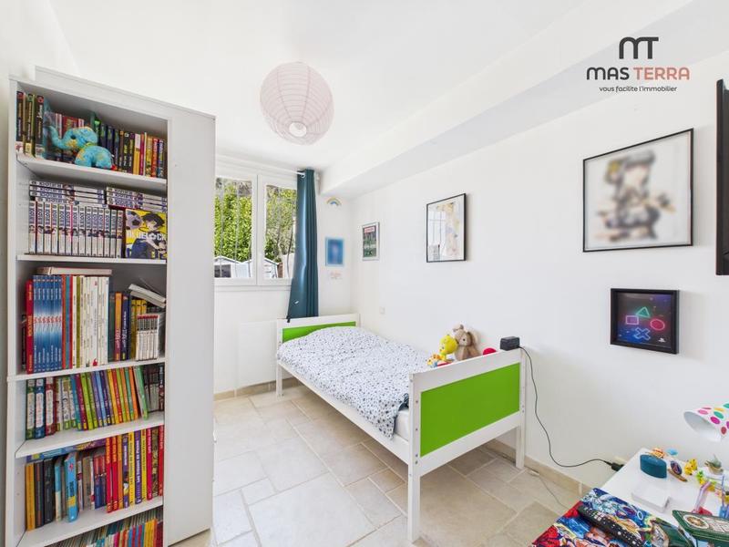 Appartement - 100 m² - 5 pièces