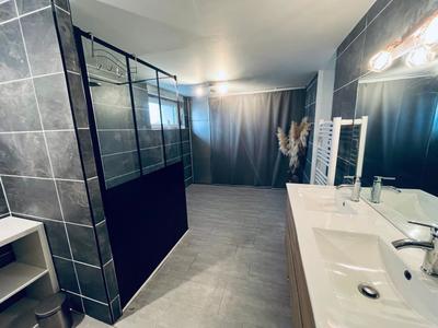 Maison - 171 m² - 7 pièces