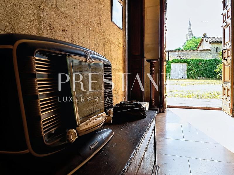 Maison - 400 m² - 10 pièces