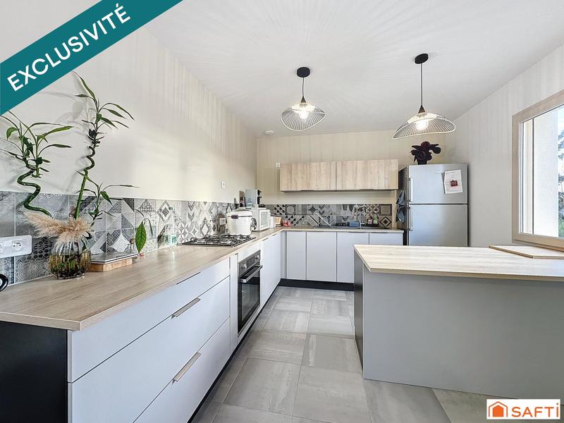 Maison - 158 m² - 7 pièces