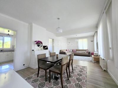 Maison - 137 m² - 6 pièces