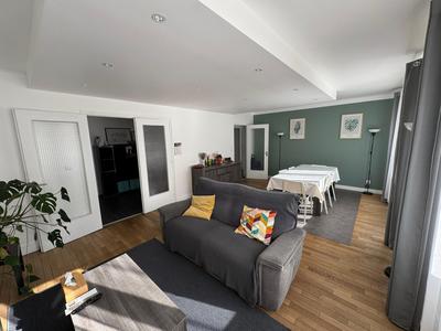 Appartement - 146 m² - 8 pièces