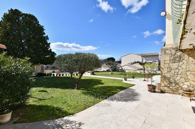 Maison - 184 m² - 7 pièces