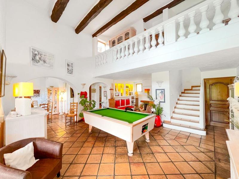 Villa - 188 m² - 6 pièces