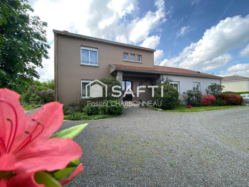 Maison - 310 m² - 10 pièces