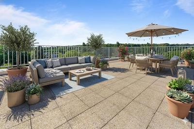 Appartement - 143 m² - 6 pièces