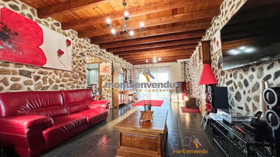 Maison traditionnelle - 187 m² - 7 pièces