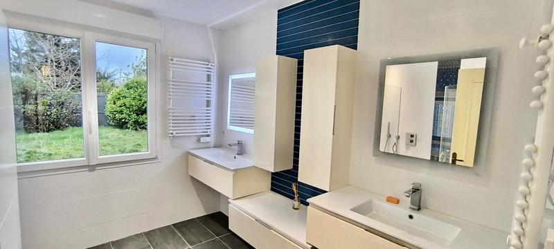 Appartement - 110 m² - 4 pièces