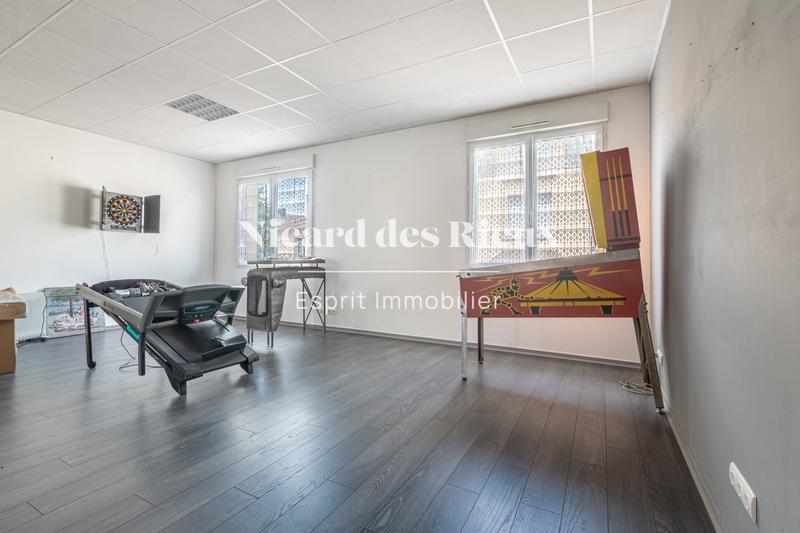 Loft - 297 m² - 6 pièces