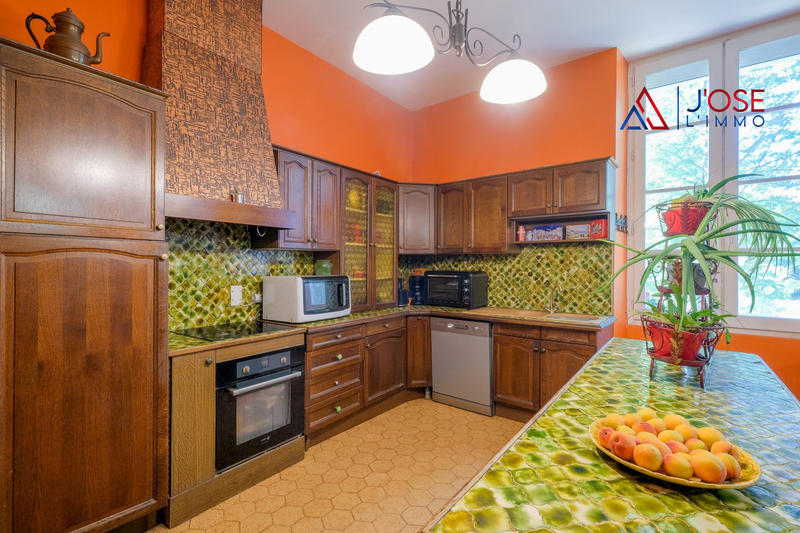 Maison ancienne - 228 m² - 6 pièces