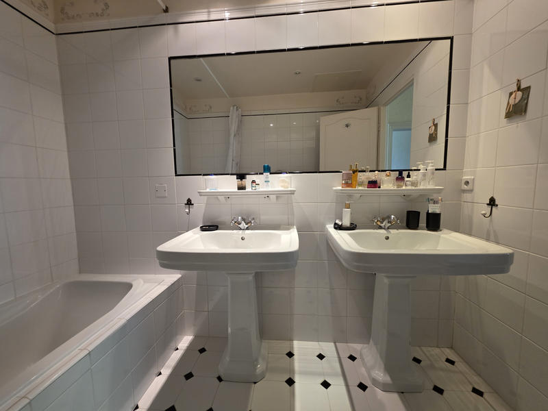 Maison - 262 m² - 7 pièces