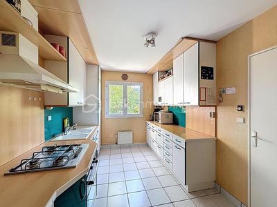 Maison - 143 m² - 7 pièces