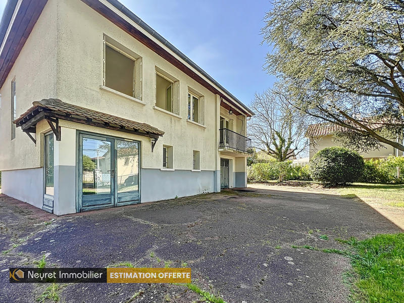 Maison - 96 m² - 4 pièces