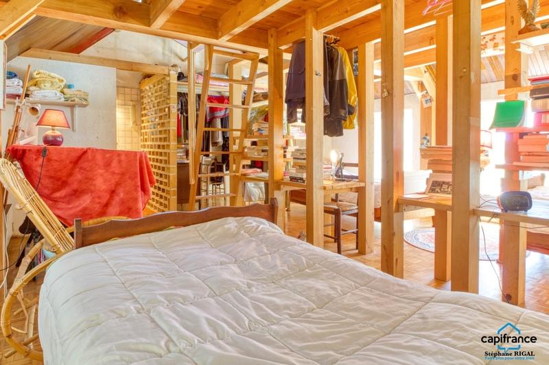 Propriété - 250 m² - 7 pièces