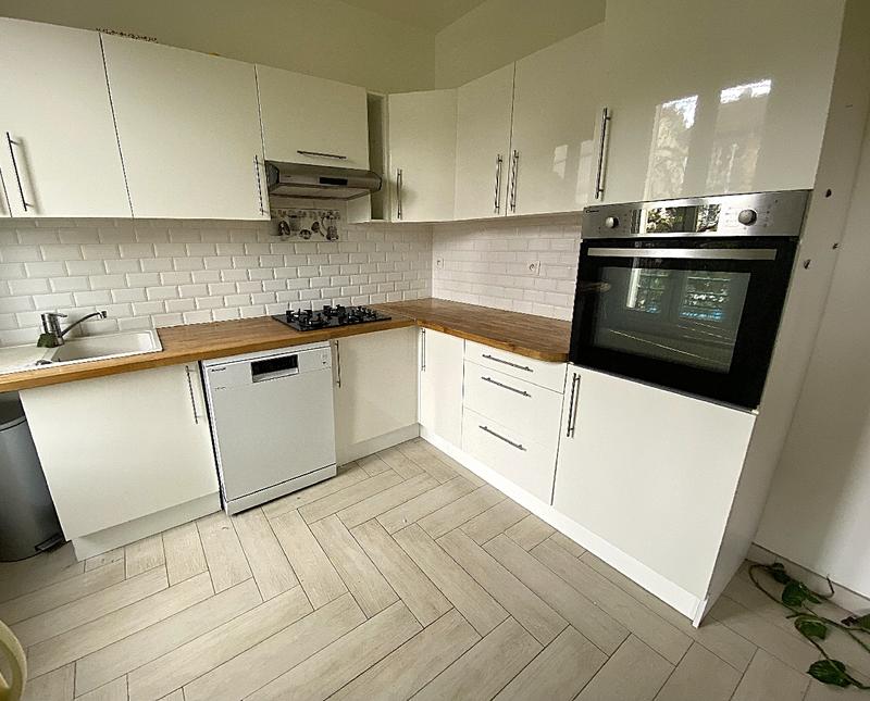 Maison - 64 m² - 5 pièces