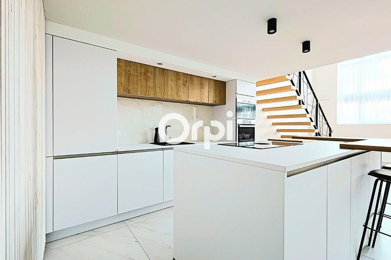 Loft - 134 m² - 4 pièces