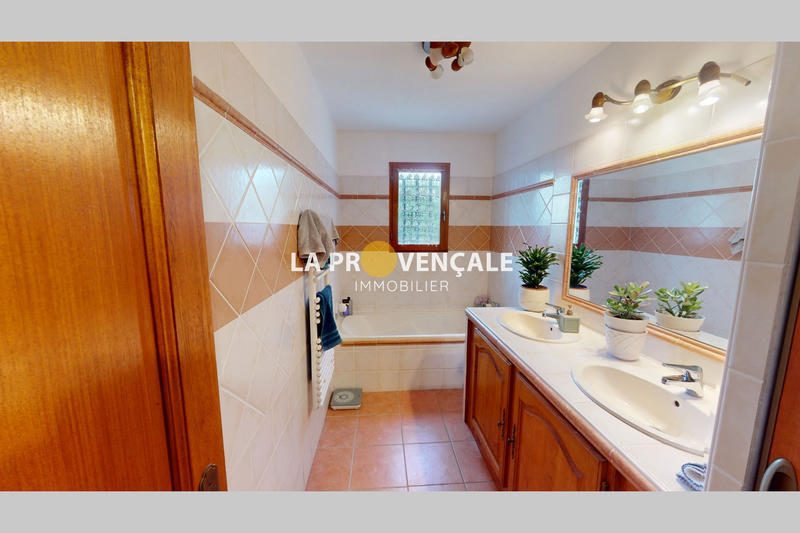 Maison - 130 m² - 4 pièces