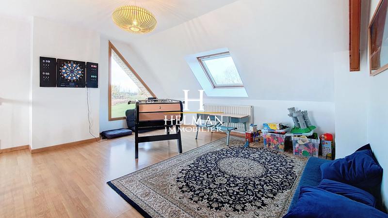 Maison - 177 m² - 7 pièces