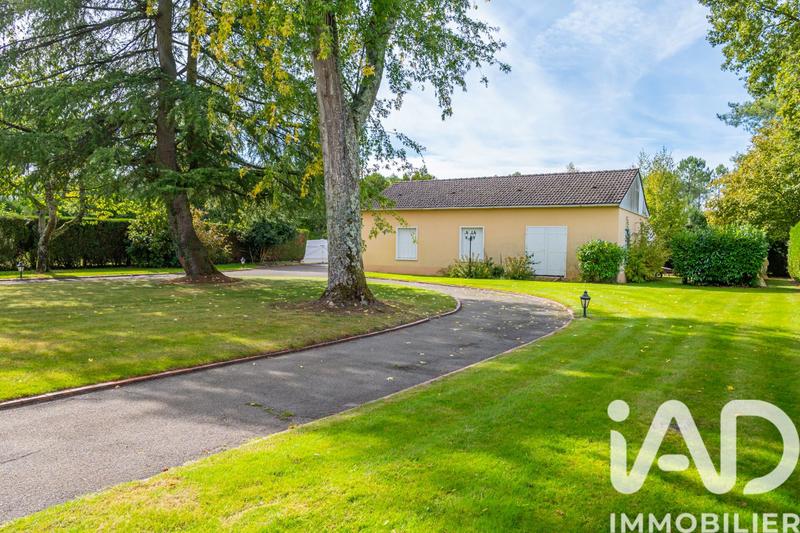 Maison - 196 m² - 6 pièces