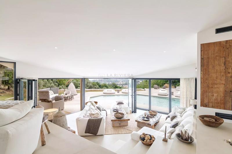 Appartement - 257 m² - 8 pièces