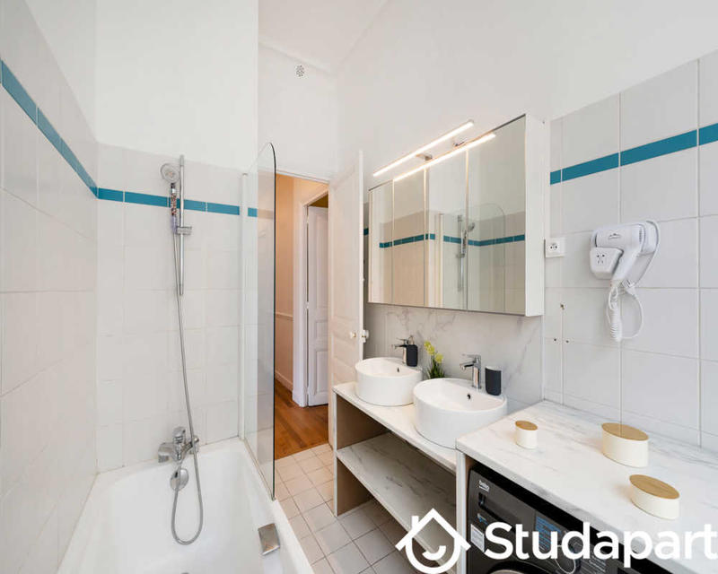 Chambre - 170 m² - 1 pièce