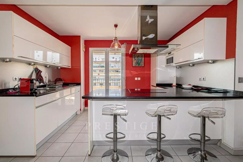 Appartement - 85 m² - 4 pièces