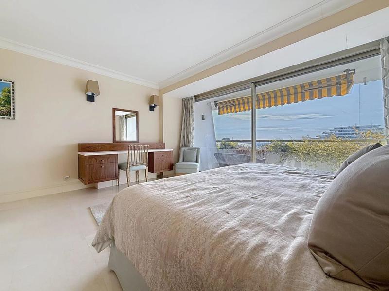 Appartement - 132 m² - 4 pièces