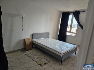 Appartement - 90 m² - 5 pièces