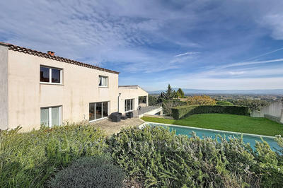 Maison - 165 m² - 7 pièces