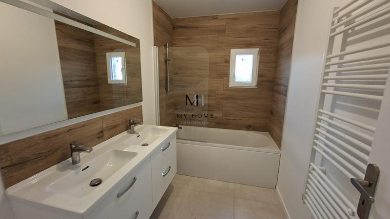 Maison - 95 m² - 4 pièces