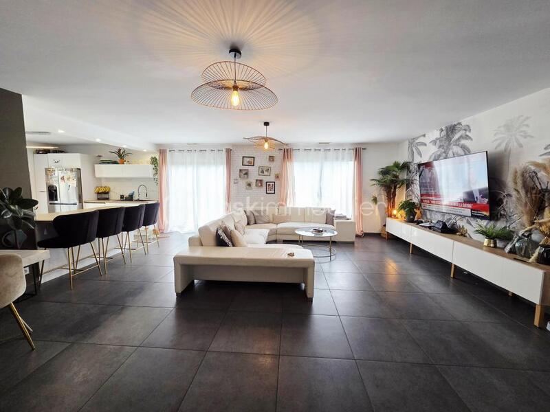 Maison - 173 m² - 6 pièces