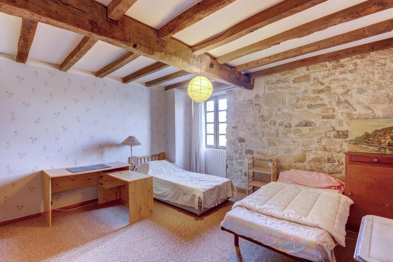 Maison - 250 m² - 13 pièces