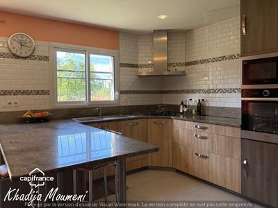 Maison - 138 m² - 5 pièces