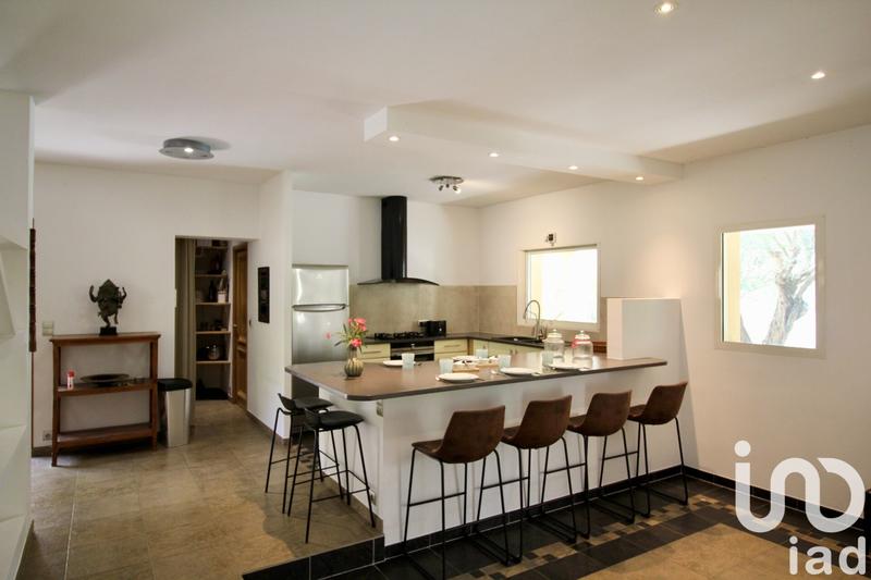 Maison - 225 m² - 5 pièces