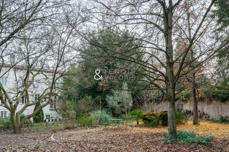 Appartement - 196 m² - 6 pièces