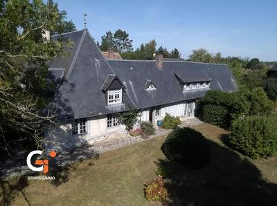 Maison - 361 m² - 10 pièces