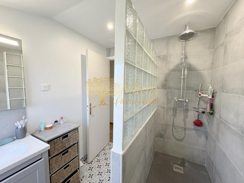 Maison - 209 m² - 8 pièces