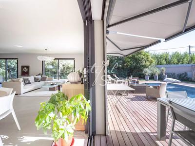 Villa - 180 m² - 4 pièces